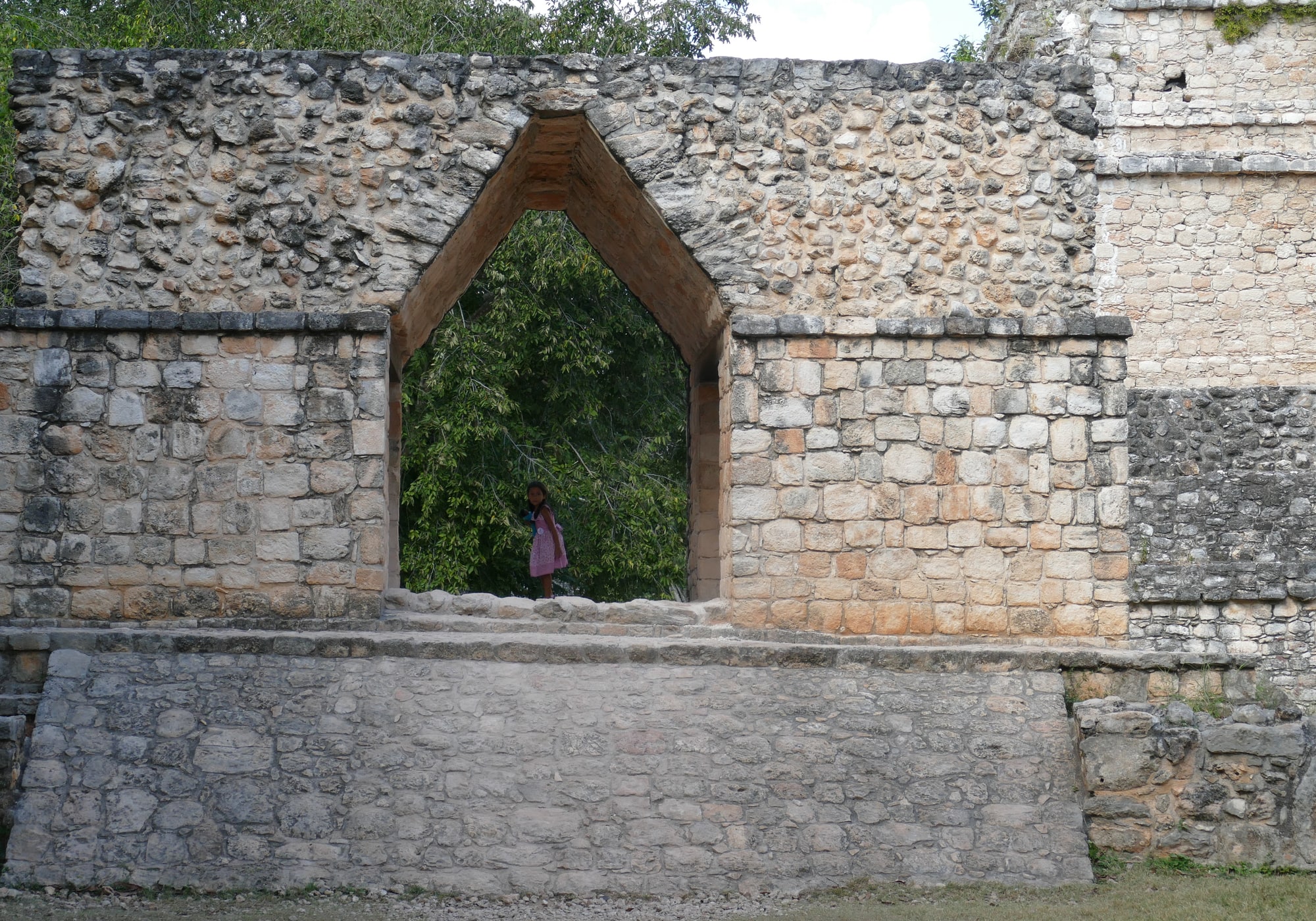 Arco maya de la zona arqueológica de Ek Balam, Yucatán